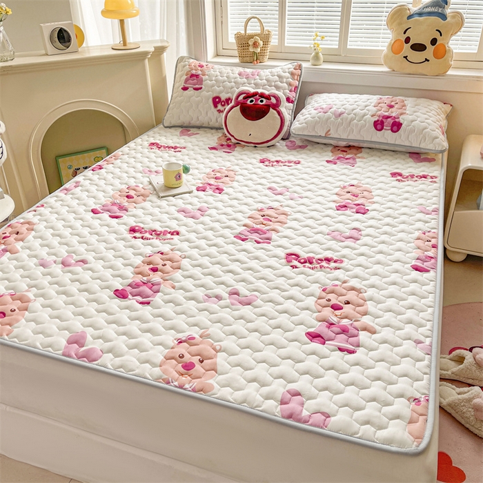 91家纺网 家纺一手货源 找家纺 迪梦思家纺 2025新款A类正版授权卡通印花水洗棉夹棉学生床护垫 比露比