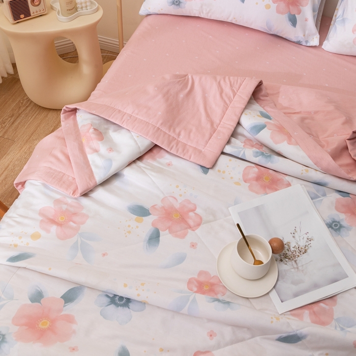 91家纺网 家纺一手货源 找家纺 鑫棉坊 2025新款A类全棉印花大豆纤维空调被大豆被 半夏清风-粉