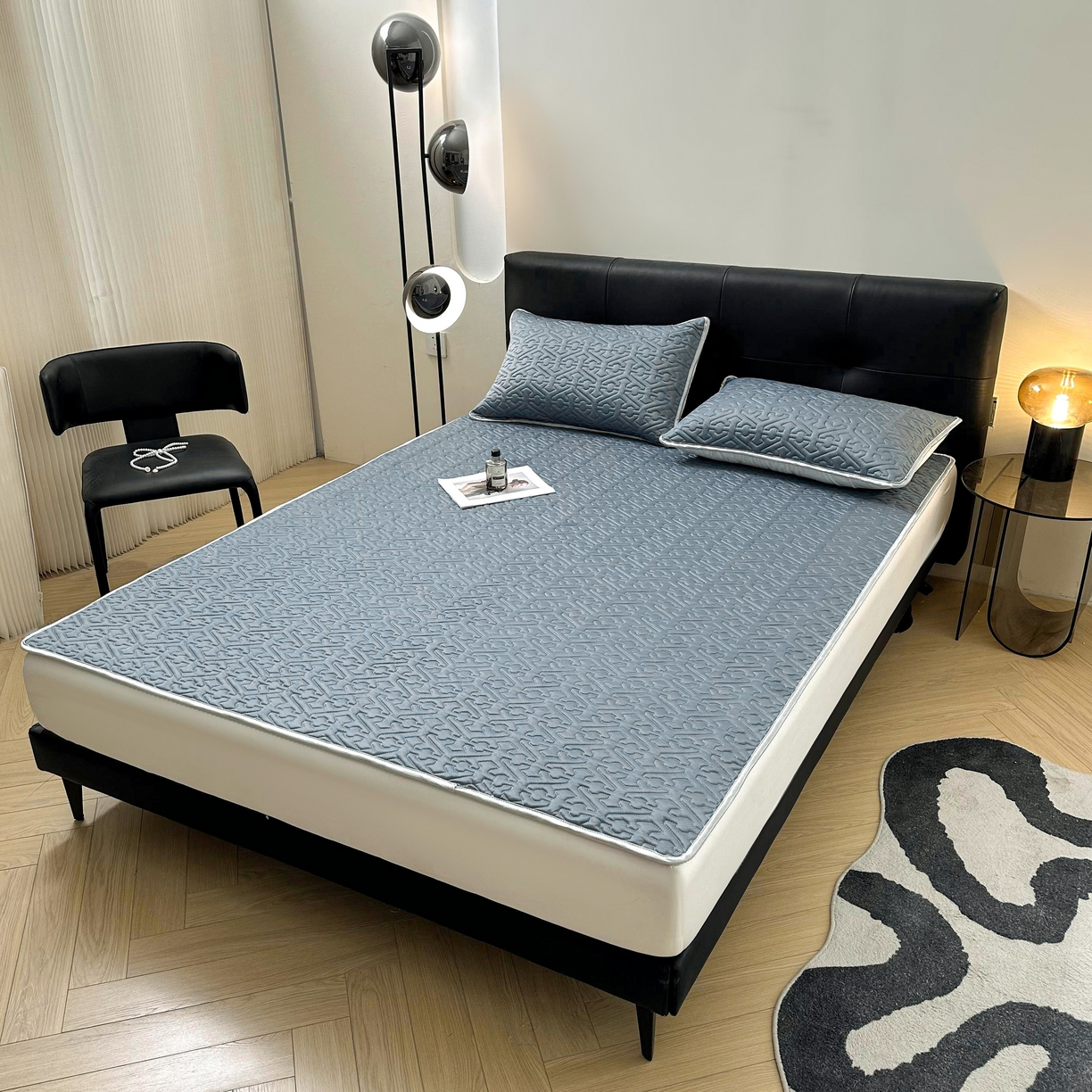 91家纺网 家纺一手货源 找家纺 席佬大  2025新款A类简约凉感丝乳胶席子凉席 宾利蓝(床席款）