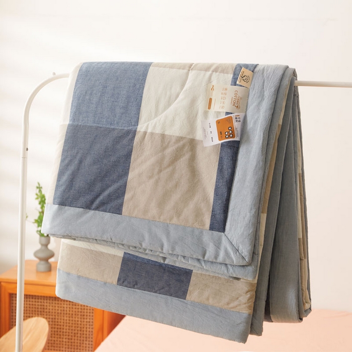 91家纺网 家纺一手货源 找家纺 熙宴 2025新款无印风新疆棉花夏被四件套 蓝大格