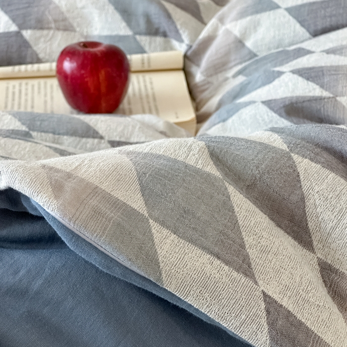 91家纺网 家纺一手货源 找家纺 月夏 2025新款全棉双层纱被套全棉被套单被套 格韵风华-灰