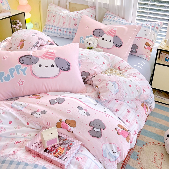 91家纺网 家纺一手货源 找家纺 大麦乐田2025新款超柔大版印花四件套 俏皮小奶狗