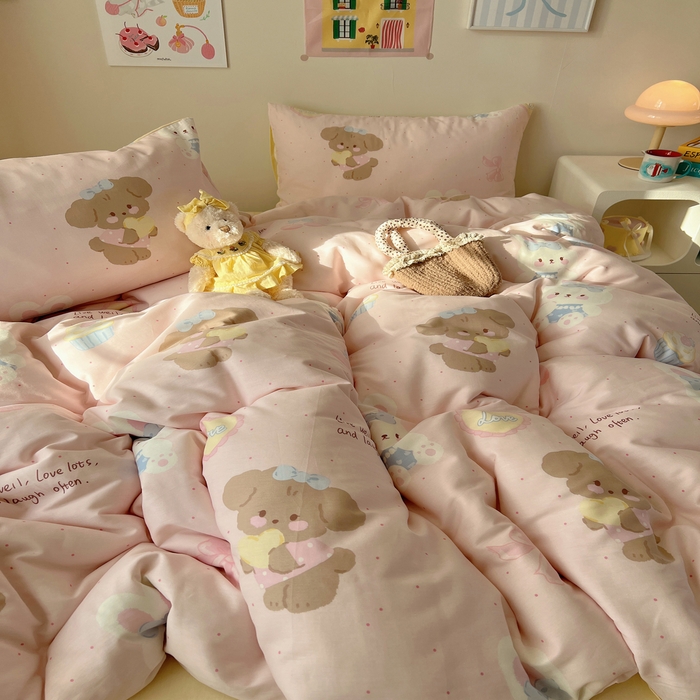 91家纺网 家纺一手货源 找家纺 六巷胡同 2025新款 INS减龄可爱风卡通全棉四件套第五系（森林音乐会系列） 点点面包犬