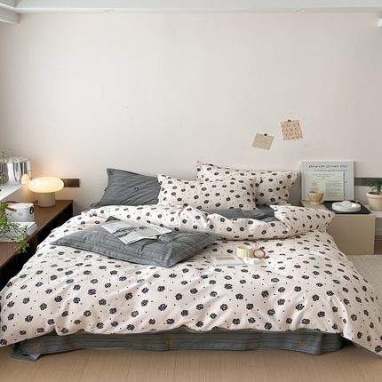 91家纺网 家纺一手货源 找家纺 慕希家纺 2025新款全棉13372印花四件套 黑白恋曲