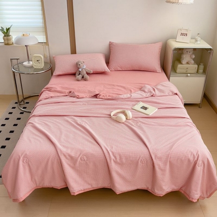 91家纺网 家纺一手货源 找家纺 （总）米菲 2025新款 亲肤舒适简约条纹夏被