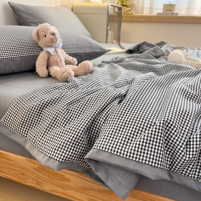 91家纺网 家纺一手货源 找家纺 （总）米菲 2025新款 亲肤舒适简约条纹夏被