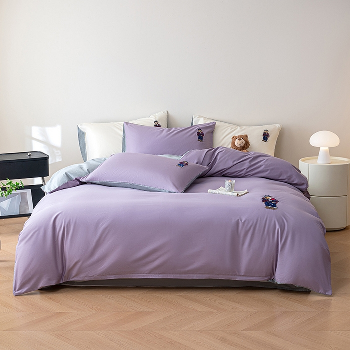 91家纺网 家纺一手货源 找家纺 澳梵家居2025新款A类裸睡级全棉刺绣四件套-英伦小熊 英伦熊-高级紫