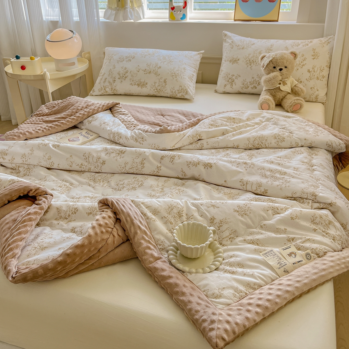 91家纺网 家纺一手货源 找家纺 梦依依 2025新款40支全棉豆豆被大豆被夏被春秋被子被芯 加微信送买家秀 泼墨奶油