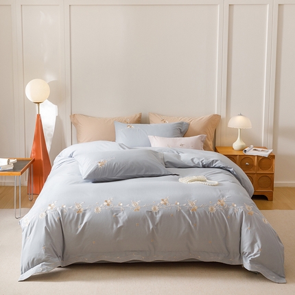 91家纺网 家纺一手货源 找家纺 （总）艾莱家纺 2025新款A类水洗棉加厚绣花四件套-栀夏