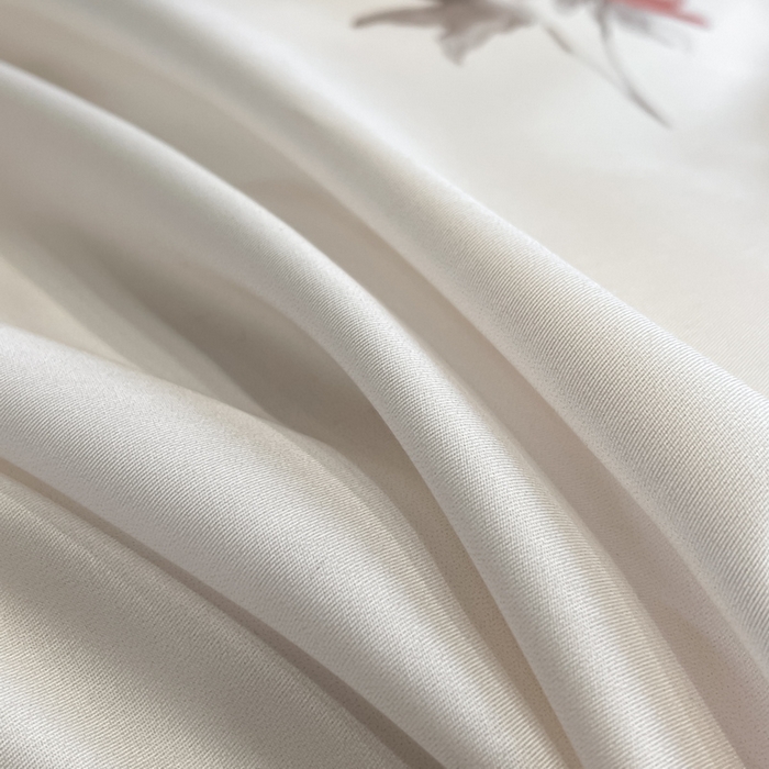 91家纺网 家纺一手货源 找家纺 2025春夏新款简奢款嵌绳莱赛尔数码印花夏被四件套单夏被床笠床单款 遥花