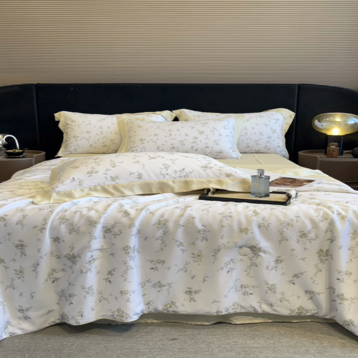 91家纺网 家纺一手货源 找家纺 2025春夏新款简奢款嵌绳莱赛尔数码印花夏被四件套单夏被床笠床单款 云芷