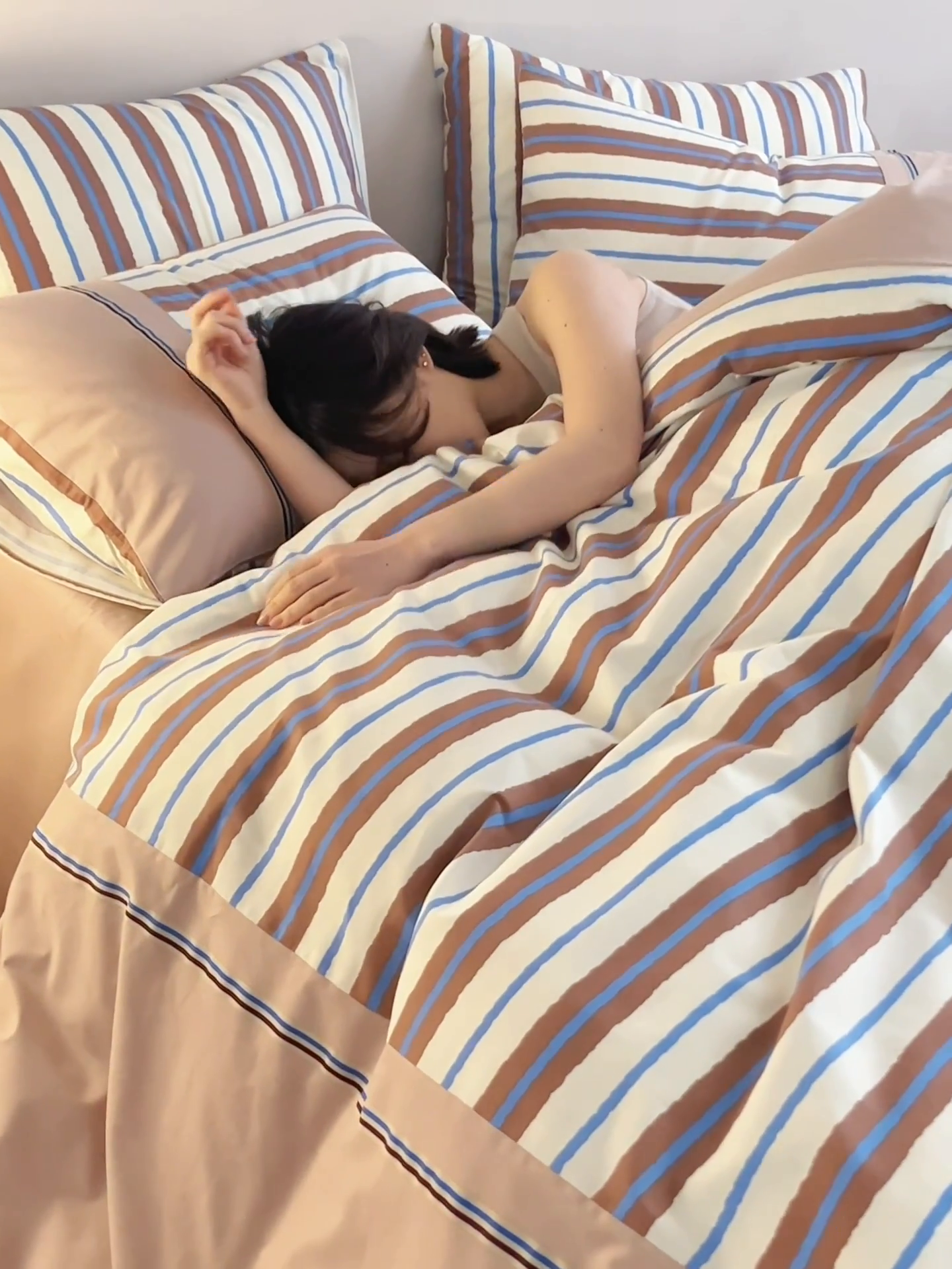 91家纺网 家纺一手货源 找家纺 安莱生活 2025新款全棉日式侘寂风条格系列四件套 咖时