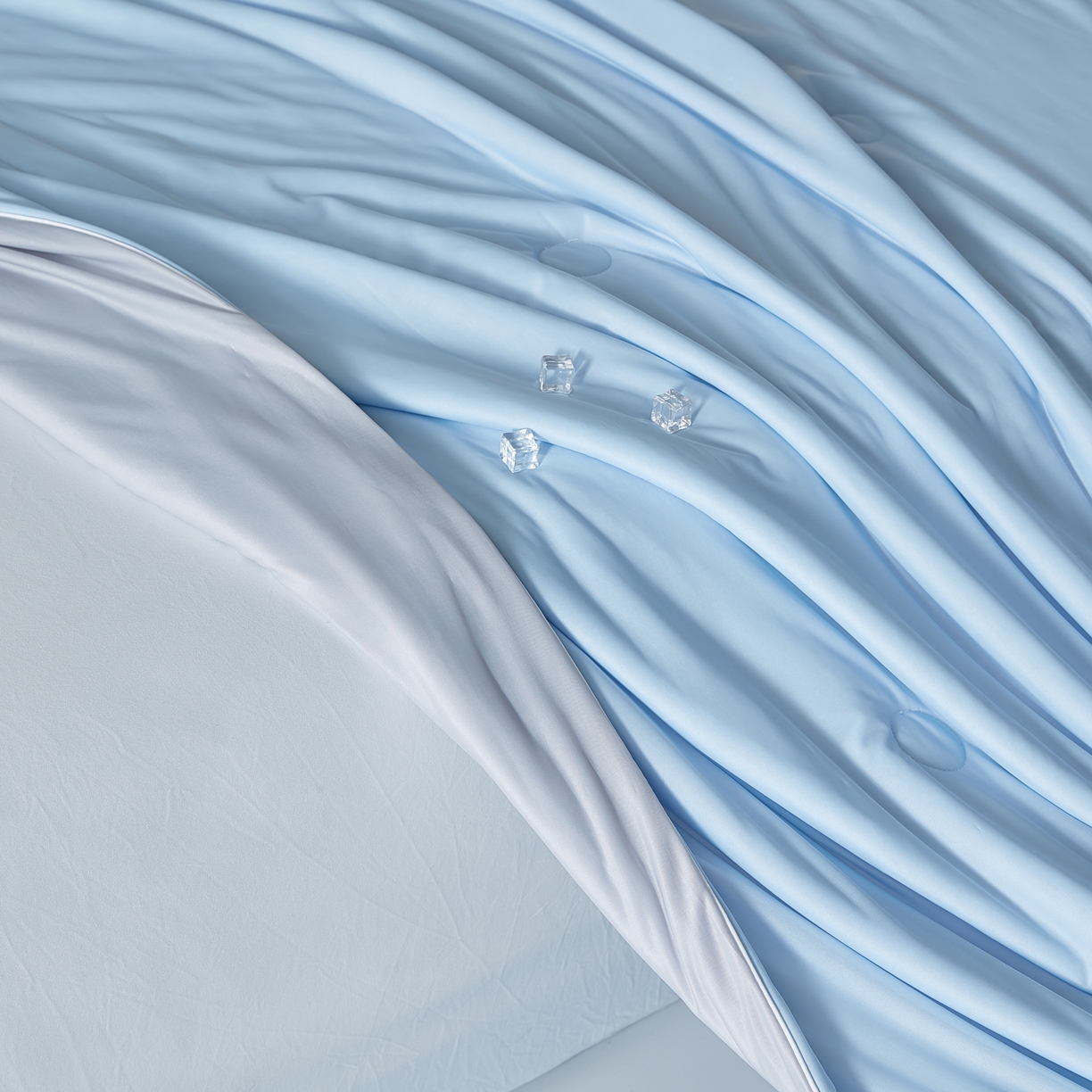 91家纺网 家纺一手货源 找家纺 梦恬佳 2025新款A类凉感丝夏凉被 天空蓝