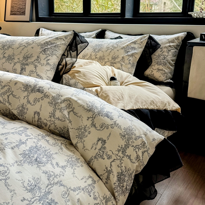 91家纺网 家纺一手货源 找家纺 宅家居 2025新款爆款轻法式赫本风复古印花13372纯棉四件套韩式黑色花边40支全棉三件套 醉颜