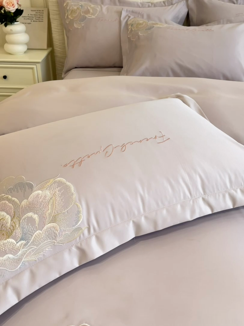 91家纺网 家纺一手货源 找家纺 菲儿家纺2025新款水洗真丝四件套-如梦 优雅紫