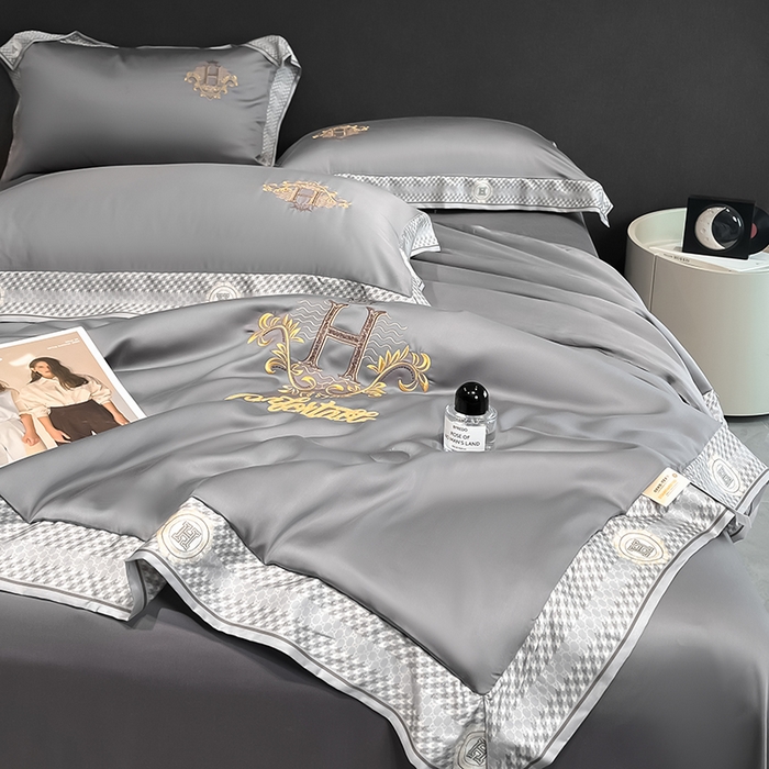 91家纺网 家纺一手货源 找家纺 露梦家纺2025新款A类水洗真丝夏被-格调 格调-高级灰