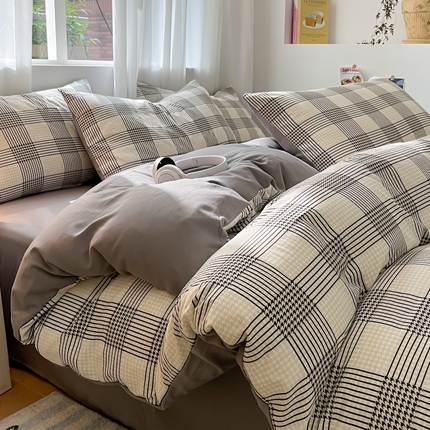 91家纺网 家纺一手货源 找家纺 盛秋家纺 2025新款亲肤格子水洗棉条纹格子四件套【简约风】罗格+中灰