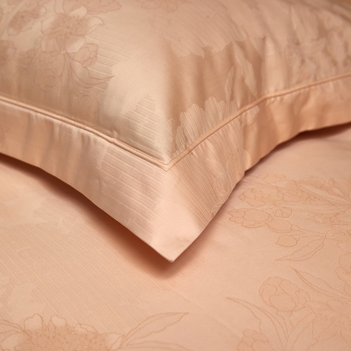 91家纺网 家纺一手货源 找家纺 淳绵家居 2025新款50*50S长绒棉贡缎提花手工立体埋绳工艺四件套（礼盒包装）米菲娜（香槟色）