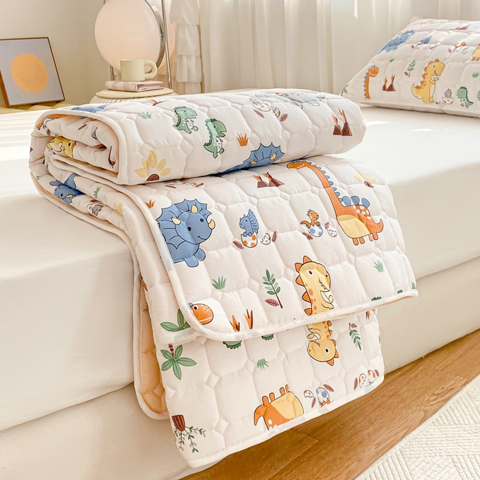 91家纺网 家纺一手货源 找家纺 鸣升家纺 2025新款全棉印花床垫 恐龙仔仔