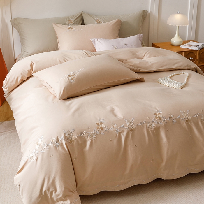 91家纺网 家纺一手货源 找家纺 艾莱家纺 2025新款A类水洗棉加厚绣花四件套-栀夏 栀夏-格林棕