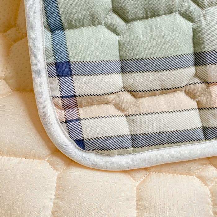 91家纺网 家纺一手货源 找家纺 鸣升家纺 2025新款全棉印花床垫 卡卢奥-绿