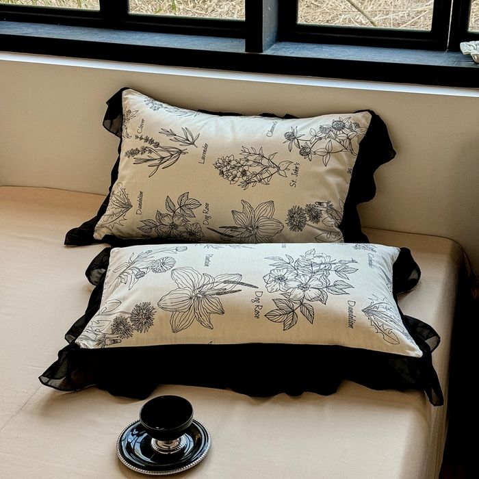 91家纺网 家纺一手货源 找家纺 宅家居 2025新款爆款轻法式赫本风复古印花13372纯棉四件套韩式黑色花边40支全棉三件套 暮秋