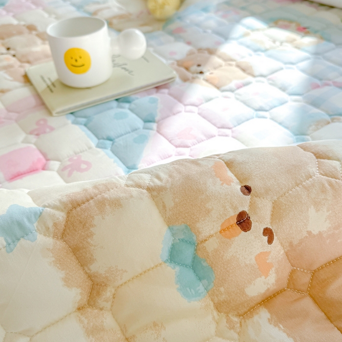 91家纺网 家纺一手货源 找家纺 鸣升家纺 2025新款全棉印花床垫 涂鸦油画狗