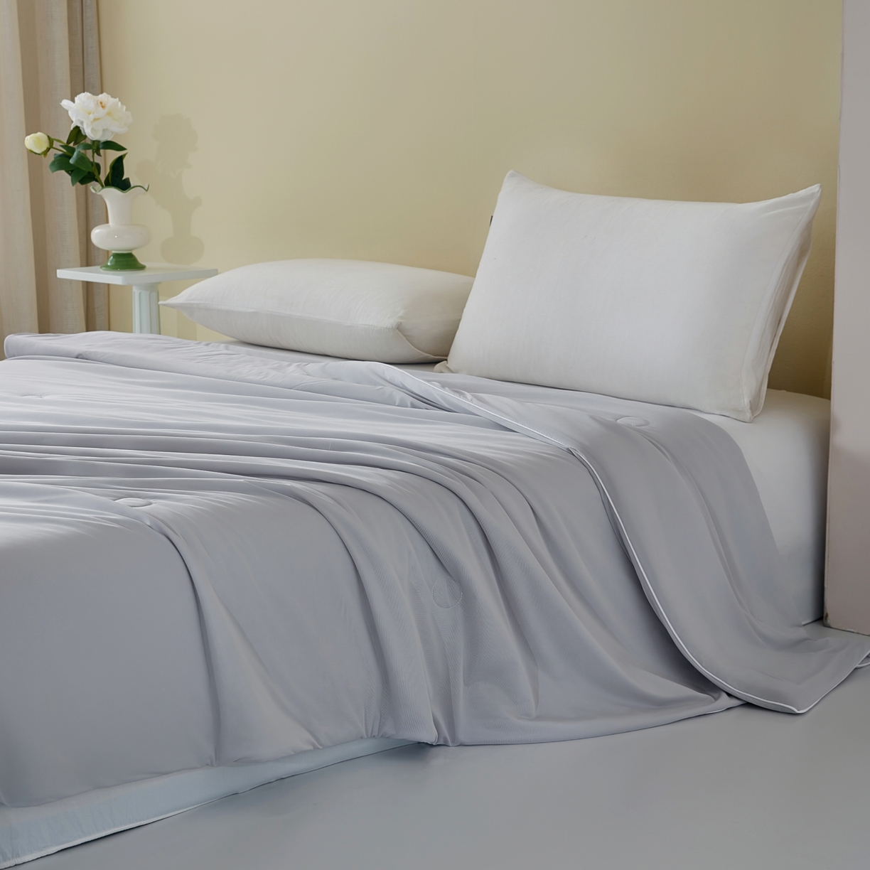 91家纺网 家纺一手货源 找家纺 梦恬佳 2025新款A类凉感丝夏凉被 绅士灰