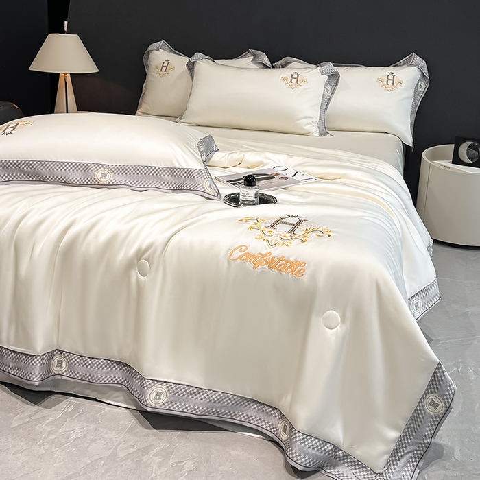 91家纺网 家纺一手货源 找家纺 露梦家纺2025新款A类水洗真丝夏被-格调 格调-贵族白