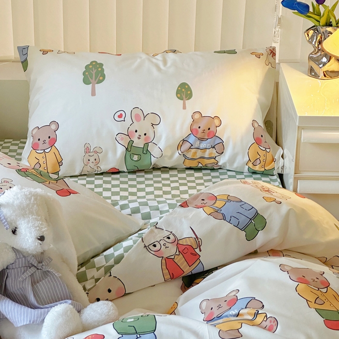 91家纺网 家纺一手货源 找家纺 2025春夏新款全棉小清新卡通碎花学生季三件套四件套 童心