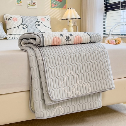 91家纺网 家纺一手货源 找家纺 （总）世纪绒品 2026新款凉感丝印花款乳胶凉席