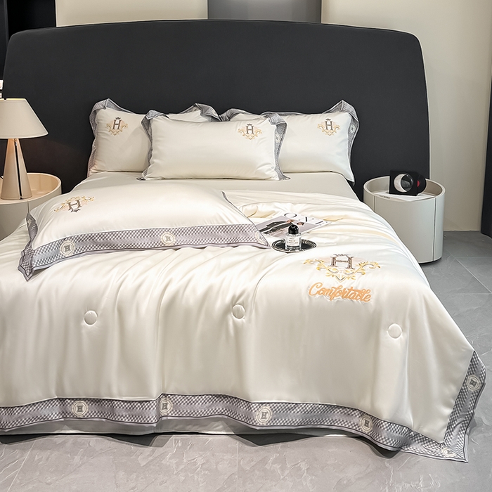 91家纺网 家纺一手货源 找家纺 露梦家纺2025新款A类水洗真丝夏被-格调 格调-贵族白