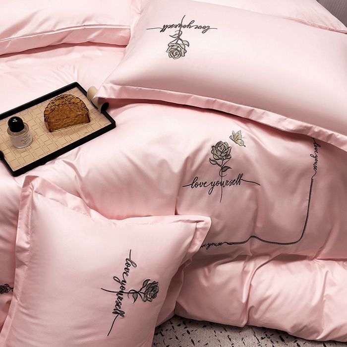 91家纺网 家纺一手货源 找家纺 2025春夏新款春夏新品水洗天丝棉轻奢刺绣四件套-芸伊 粉