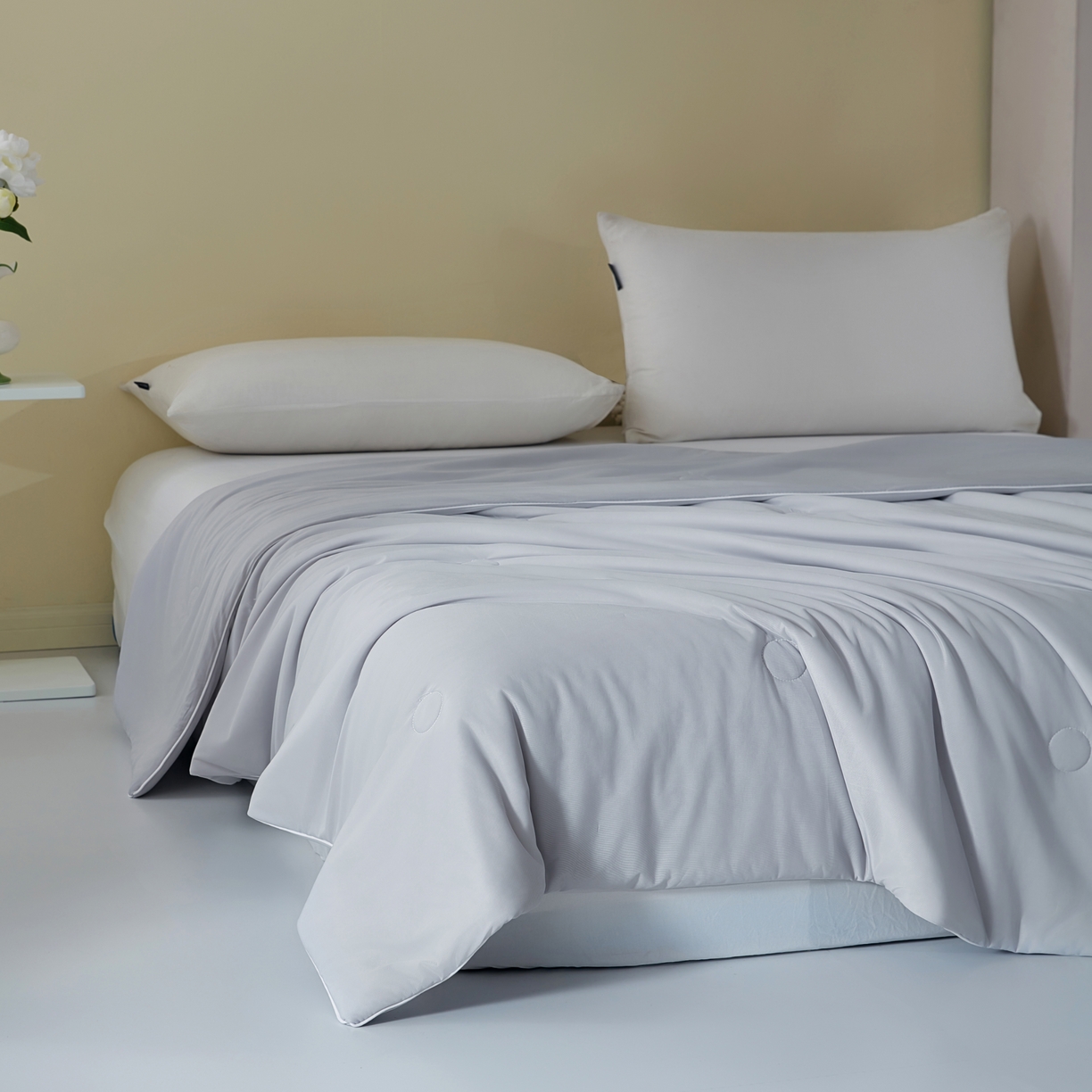 91家纺网 家纺一手货源 找家纺 梦恬佳 2025新款A类凉感丝夏凉被 绅士灰