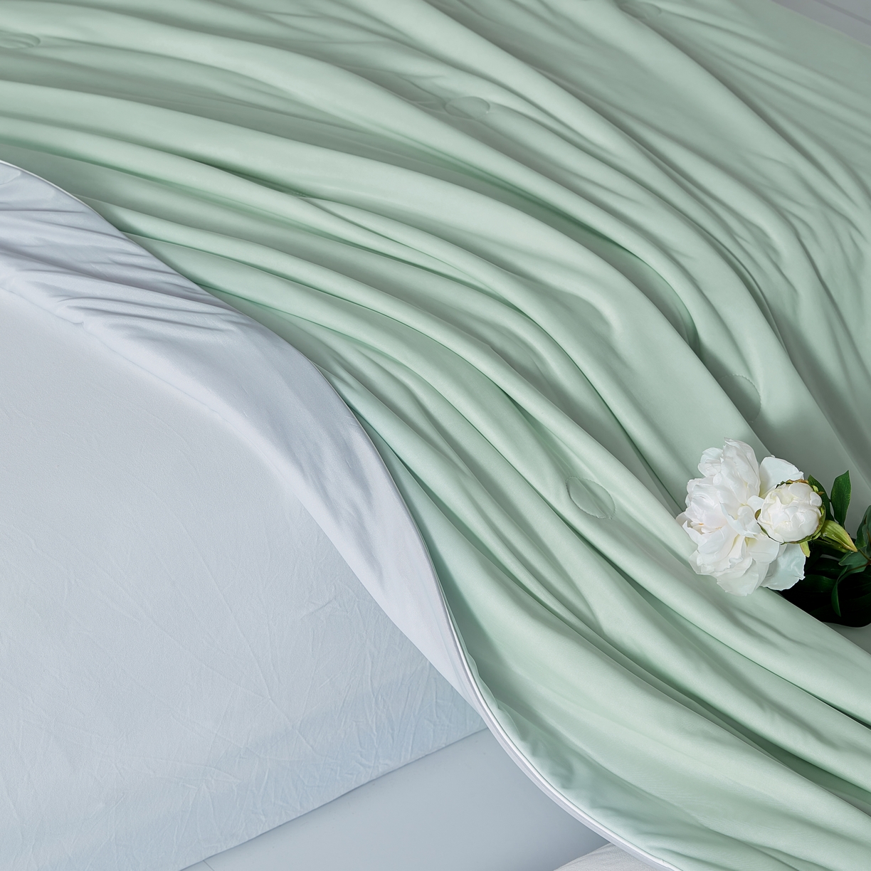 91家纺网 家纺一手货源 找家纺 梦恬佳 2025新款A类凉感丝夏凉被 水绿色