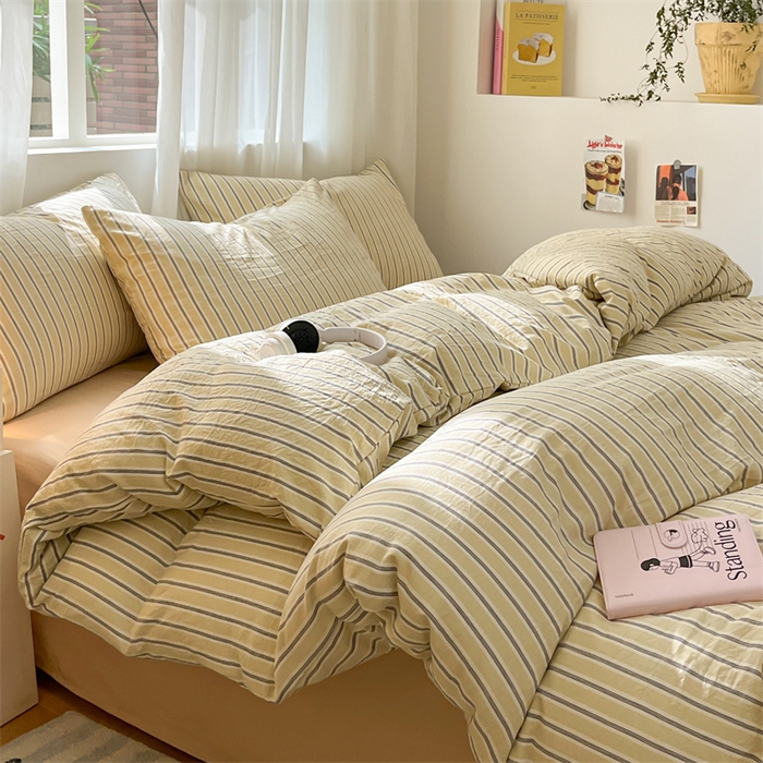 91家纺网 家纺一手货源 找家纺 盛秋家纺 2025新款亲肤格子水洗棉条纹格子四件套【简约风】泡芙黄+奶茶