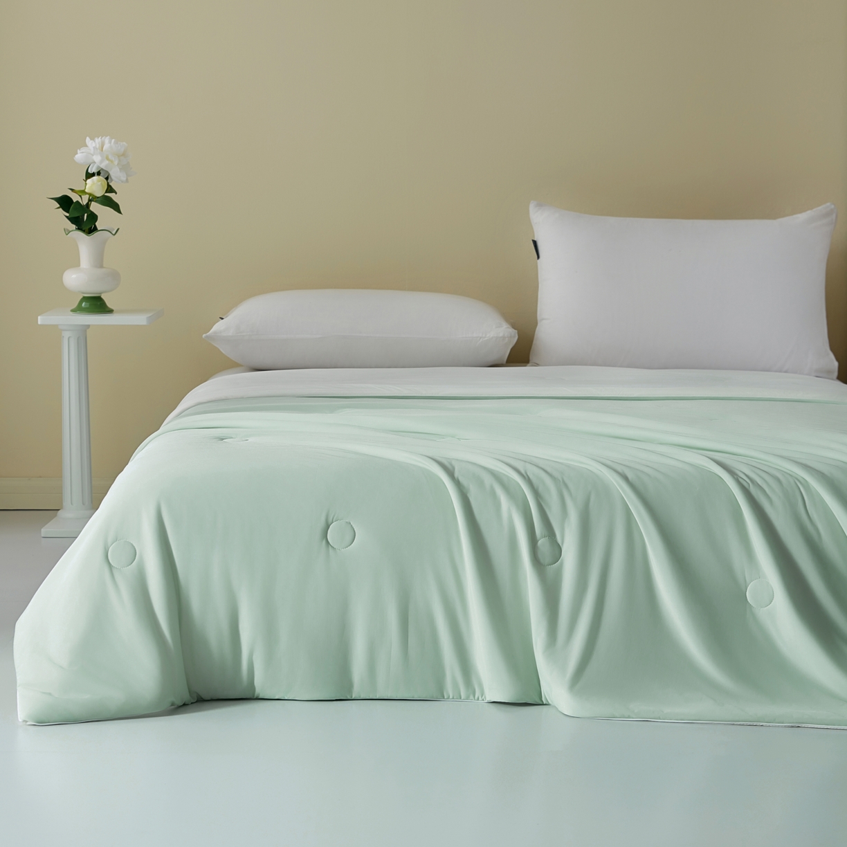 91家纺网 家纺一手货源 找家纺 梦恬佳 2025新款A类凉感丝夏凉被 奶油杏