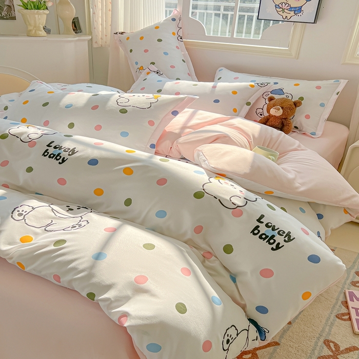 91家纺网 家纺一手货源 找家纺 梦卓家纺 2025新款亲肤芦荟棉单被套 彩点小熊