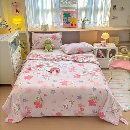 91家纺网 家纺一手货源 找家纺 木堇家居 2025三丽鸥针织棉麻绳大豆夏被 枫叶三丽鸥