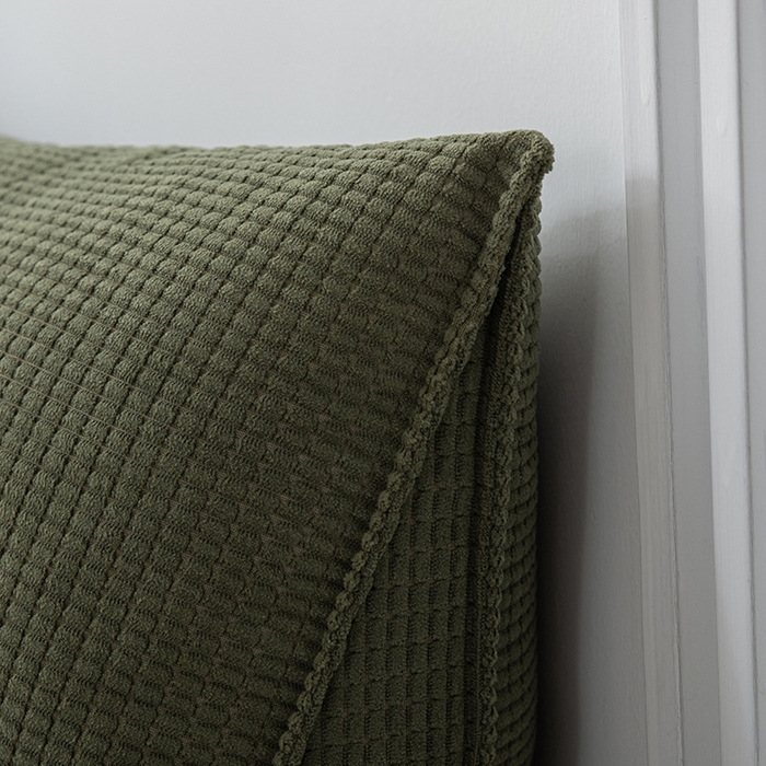 91家纺网 家纺一手货源 找家纺 美达人 2025新款玉米绒三角靠垫 橄榄绿-玉米绒