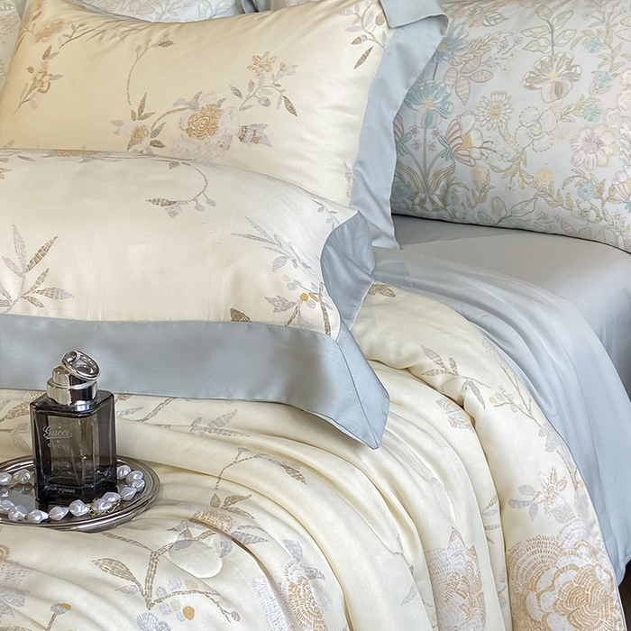 91家纺网 家纺一手货源 找家纺 2025春夏新款简奢款嵌绳莱赛尔数码印花夏被四件套单夏被床笠床单款 妍艺 黄 