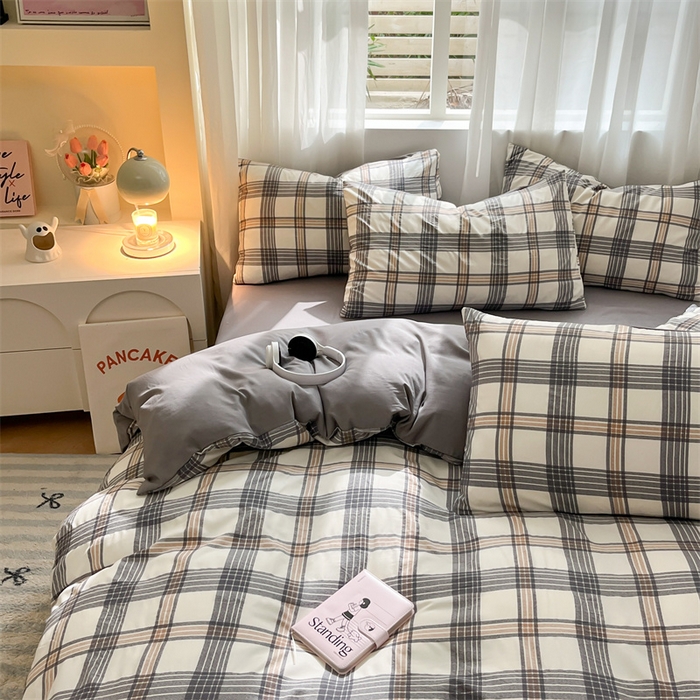 91家纺网 家纺一手货源 找家纺 盛秋家纺 2025新款亲肤格子水洗棉条纹格子四件套【简约风】瑞克+中灰