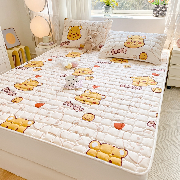 91家纺网 家纺一手货源 找家纺 鸣升家纺 2025新款全棉印花床垫 欢乐萌熊