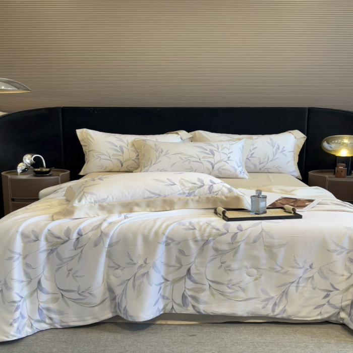 91家纺网 家纺一手货源 找家纺 2025春夏新款简奢款嵌绳莱赛尔数码印花夏被四件套单夏被床笠床单款 春晓雨梦