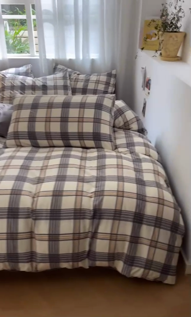 91家纺网 家纺一手货源 找家纺 盛秋家纺 2025新款亲肤格子水洗棉条纹格子四件套【简约风】瑞克+中灰