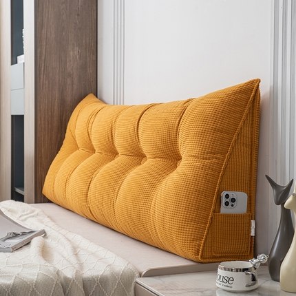 91家纺网 家纺一手货源 找家纺 美达人 2025新款玉米绒三角靠垫 奶酪橙-玉米绒