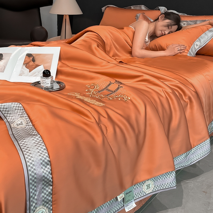 91家纺网 家纺一手货源 找家纺 露梦家纺2025新款A类水洗真丝夏被-格调 格调-秋橘色
