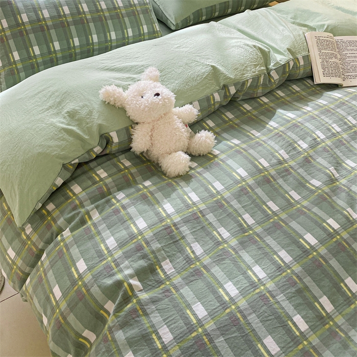 91家纺网 家纺一手货源 找家纺 盛秋家纺 2025新款亲肤格子水洗棉条纹格子四件套【简约风】伯曼+灰绿