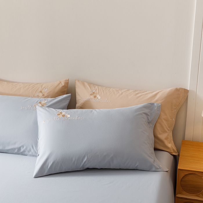 91家纺网 家纺一手货源 找家纺 艾莱家纺 2025新款A类水洗棉加厚绣花四件套-栀夏 栀夏-银蓝