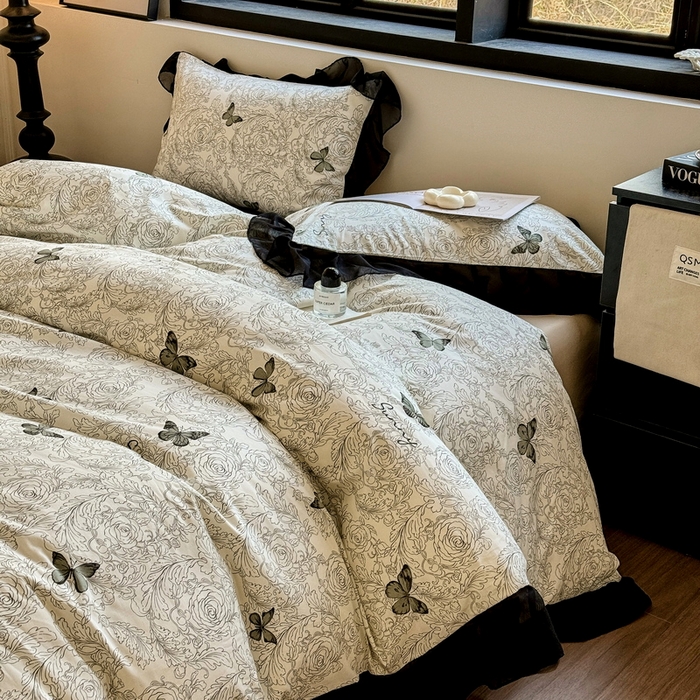 91家纺网 家纺一手货源 找家纺 宅家居 2025新款爆款轻法式赫本风复古印花13372纯棉四件套韩式黑色花边40支全棉三件套 蝶舞